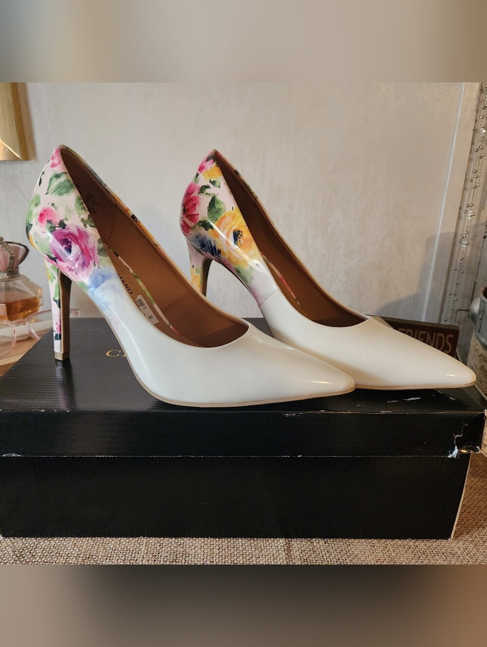Floral Accent White Pointed-Toe Heel